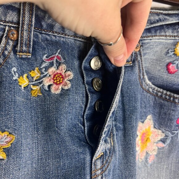 American Eagle Womens Embroidered Floral Denim Mini Skirt Size 2 Festival Boho - Picture 7 of 15